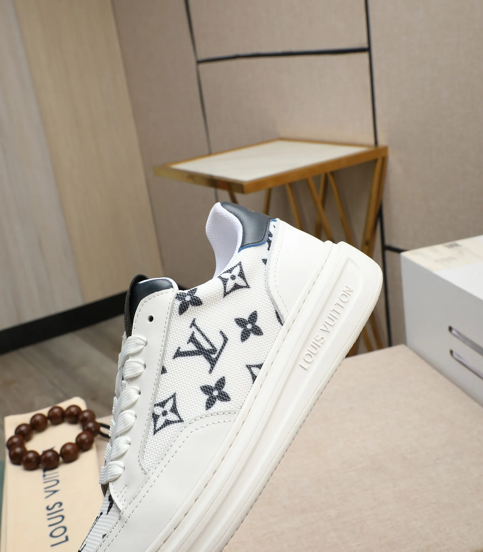 Men's shoes 💰540 💰(Niuli: full package) louis vuitton (Louis Vuitton/lv) top 🔍🔍 new models are on sale at the same time at the counter. The upper 🇮🇹 is imported from Italy, first-layer cowhide, and the lining is fully imported cowhide. 💪💪, completely 1⃣️ to 1 ⃣️Re-engraved🇮🇹💪💪, ⚠Sole: The original sole is specially provided by the original factory, the exclusive movable molded sole is super comfortable, ⚠The original factory follows the order, 🔍🔍high quality, you can enter and exit the counter at will, welcome to compare⚠. Code number:38-44